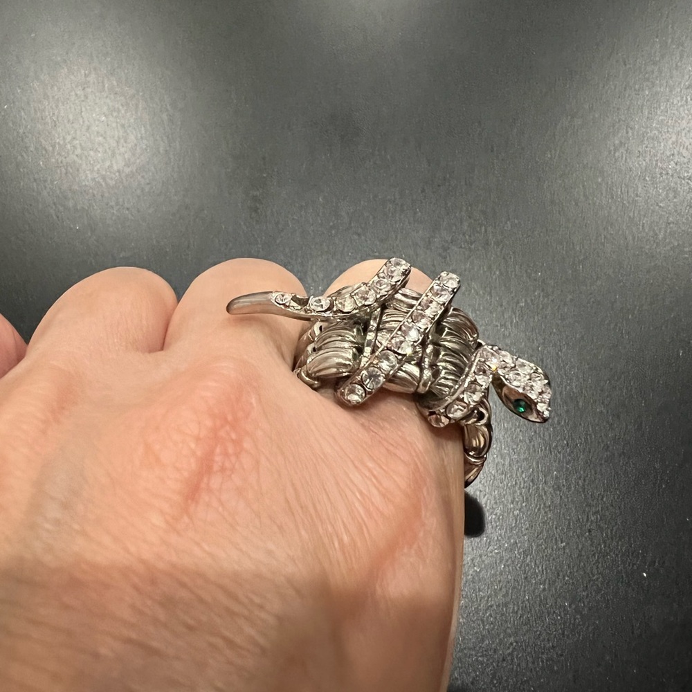Snake cocktail ring with crystal Stones
